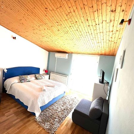 Apartments Toni Подстрана Екстер'єр фото