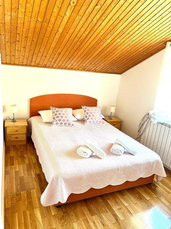 Apartments Toni Подстрана Екстер'єр фото