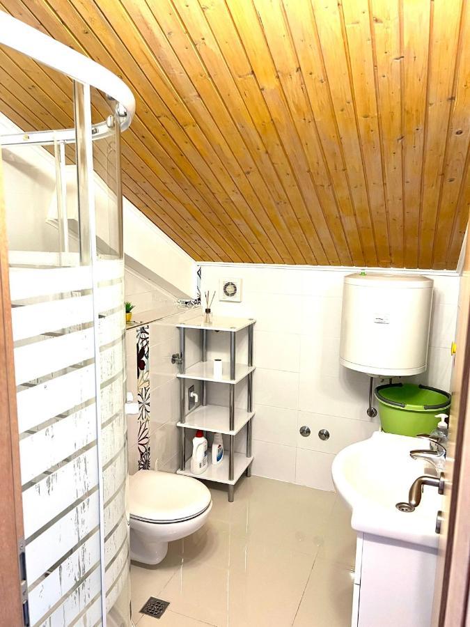 Apartments Toni Подстрана Екстер'єр фото