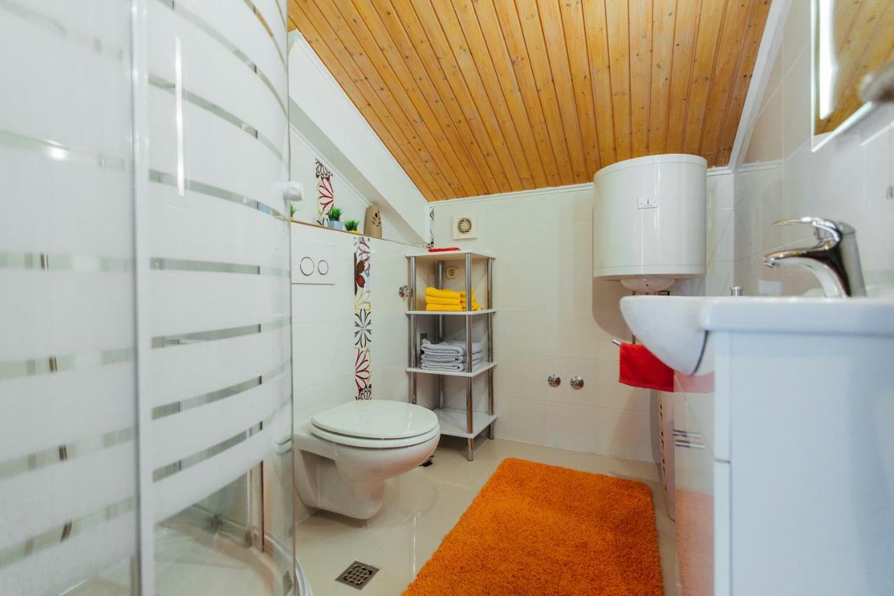 Apartments Toni Подстрана Екстер'єр фото