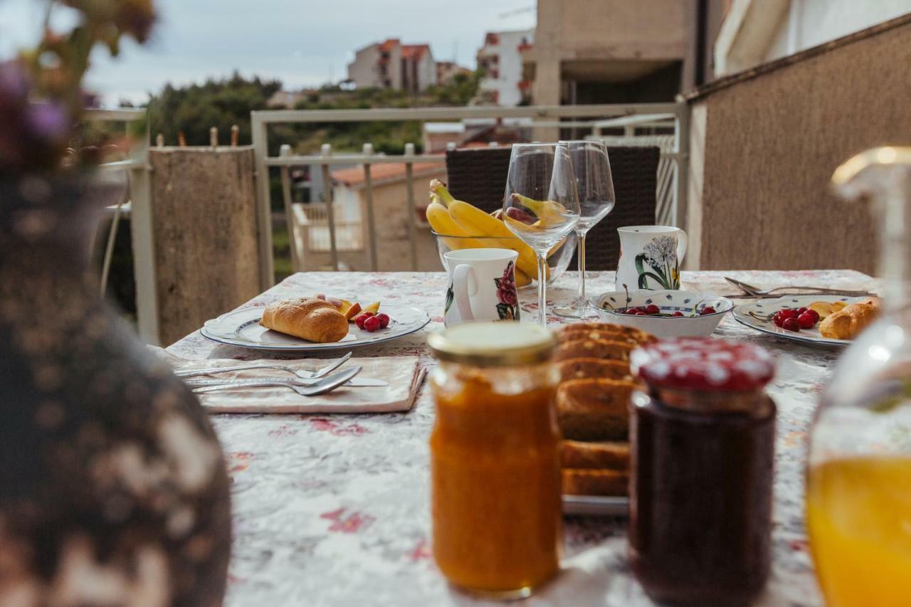 Apartments Toni Подстрана Екстер'єр фото